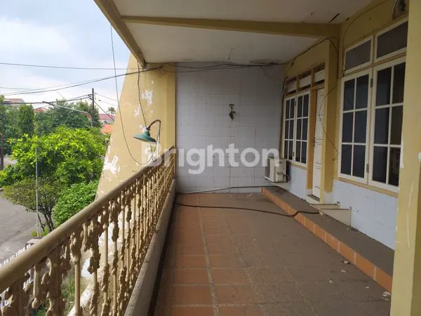 image PERUMAHAN KOTA SURABAYA DEKAT KAMPUS UBAYA, DAN DEKAT CAFE , TEMPAT BISNIS. COCOK U INVESTASI (4)