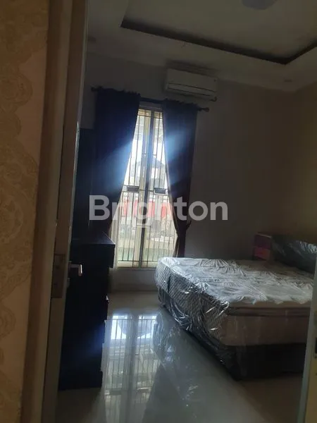 image HUNIAN ASRI DAN KOKOH  KONSEP 3 LANTAI, ADA KOLAM KOI (5)