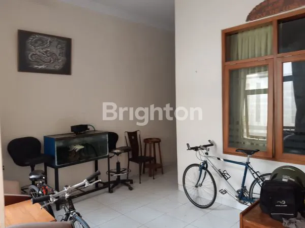 RUMAH TINGGAL BETON KOKOH BISA SEKALIAN GUDANG