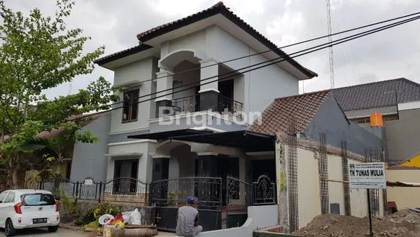 image MEWAH PINGGIR JL PERUM BANYURADEN PRATAMA GAMPING (1)