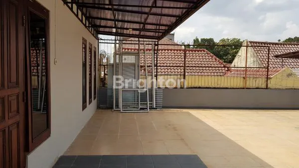 image MEWAH PINGGIR JL PERUM BANYURADEN PRATAMA GAMPING (8)