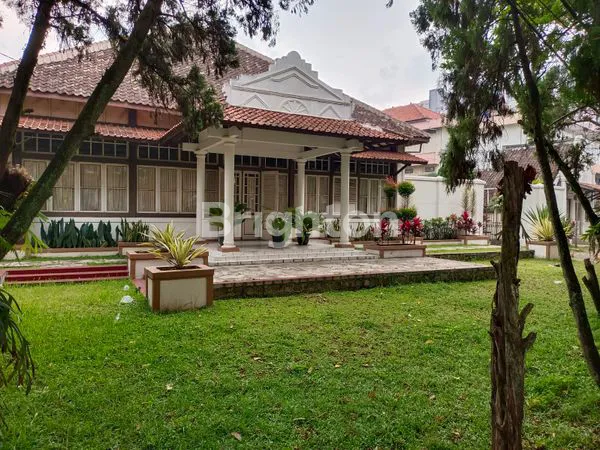 image RUMAH BANGUNAN BELANDA TERAWAT JALAN BAROS CIMAHI (6)