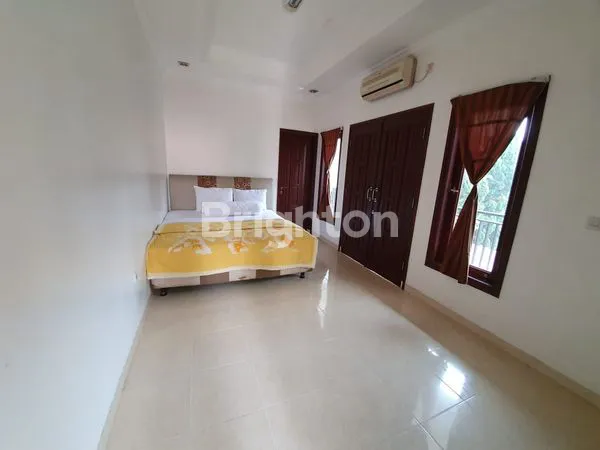 image BANGUNAN KOMERSIL SALON PERAWATAN WANITA ASRI DAN NYAMAN (2)