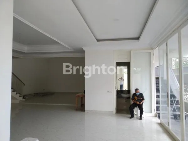 image RUMAH BARU GRESS SIAP HUNI 2 LANTAI SIDOSERMO PDK (6)