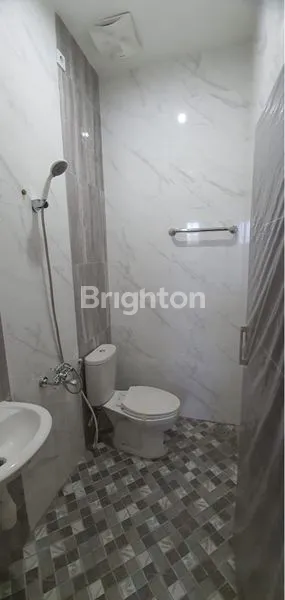 image RUMAH NEW 3 LT DI WISMA PERMAI SURABAYA READY 2 UNIT (7)