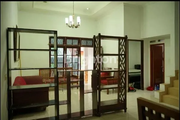 image RUMAH CANTIK DEKAT TOL BEKASI BARAT, BEKASI, SUMMARECON, KEMALA LAGOON (5)