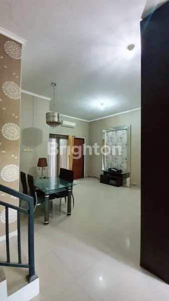 image RUMAH 2 LANTAI FURNISH SIAP HUNI DI ARAYA 2 (4)