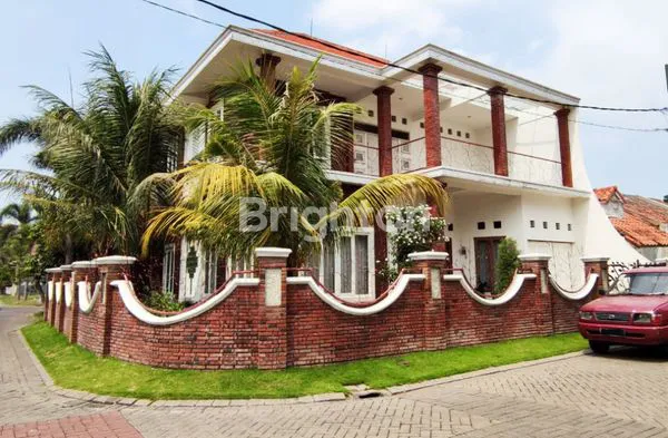 image RUMAH LAMA HOOK 2 LANTAI DI CITRALAND DEKAT GWALK, NORTHWEST, DAN GRAND PAKUWON (1)