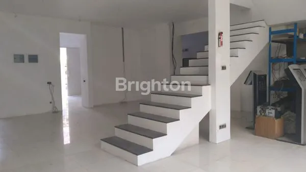 image *URGENT BU BANGET......\U203C* *RUMAH BARU SDH DIKONSEP UTK KANTORAN** SIDOSERMO PDK, SURABAYA* (4)