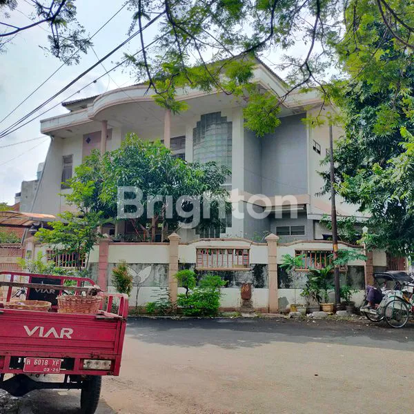 image RUMAH CANTIK STRATEGIS DI SEMARANG TENGAH (3)