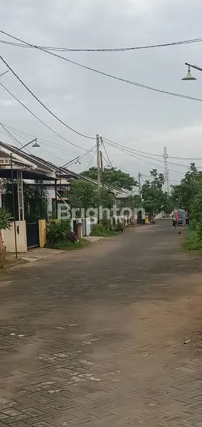 image RUMAH HOOK DI BUMI PAPAN SELARAS, WONOAYU-KRIAN (2)