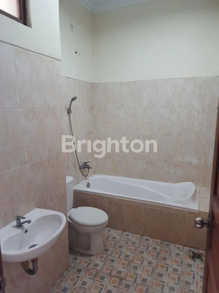 image RUMAH SIAP HUNI DI PERUMAHAN PENI REGENCY 3 (4)