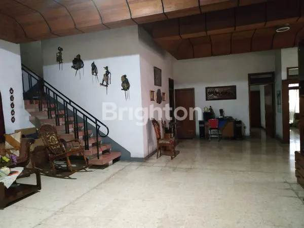 image RUMAH DI SUNANDAR PRIYO SUDARMO MALANG (5)