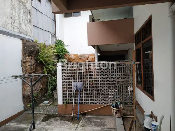 image RUMAH DI SUNANDAR PRIYO SUDARMO MALANG (3)