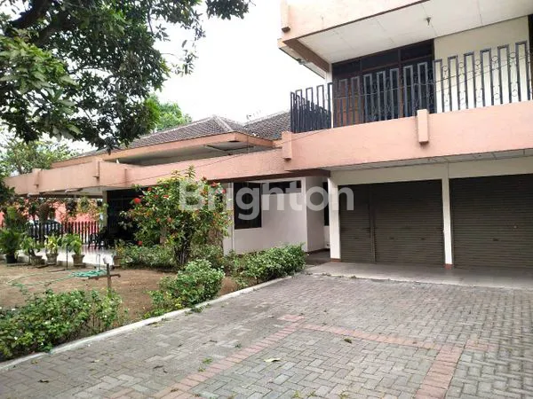 image RUMAH DI SUNANDAR PRIYO SUDARMO MALANG (1)