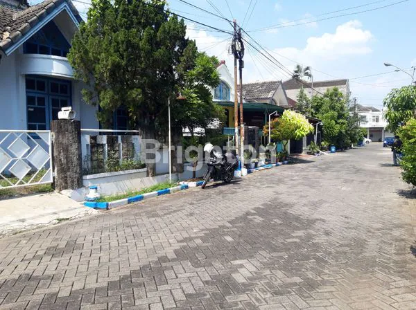 image RUMAH LAYAK HUNI, DAERAH PEDURUNGAN, HANYA 3 MENIT KE TRANSMART MAJAPAHIT (1)