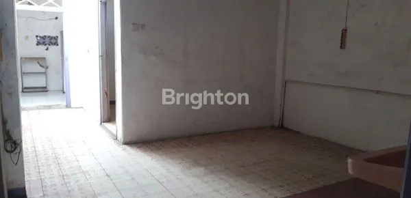 image RUMAH TUA TENGAH KOTA, STRATEGIS HANYA 270 METER DARI JL GAJAHMADA (3)