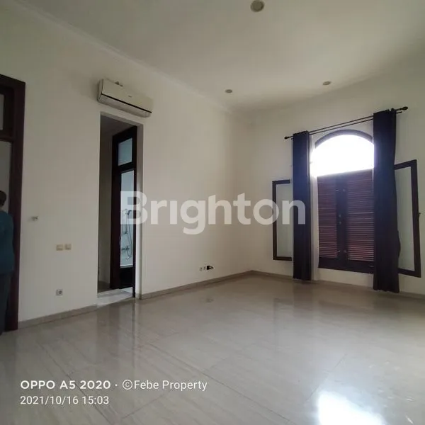 image RUMAH HOOK DI PERMATA JINGGA MALANG (8)