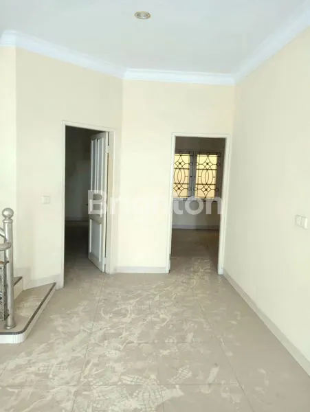 image RUMAH TAMAN MUTIARA PALEM 2.5 LANTAI AN BEBAS BANJIR (5)