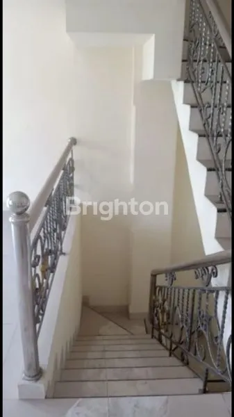 image RUMAH TAMAN MUTIARA PALEM 2.5 LANTAI AN BEBAS BANJIR (4)