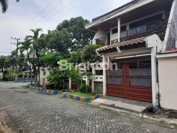 image RUMAH DI RUNGKUT (2)