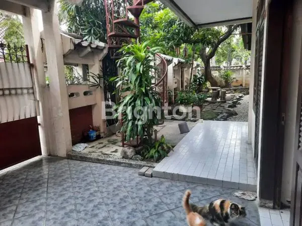 image RUMAH DI RUNGKUT (5)