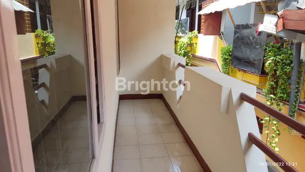 image RUMAH SIAP HUNI LOKASI STRATEGIS DEKAT KAMPUS UNAIR (5)