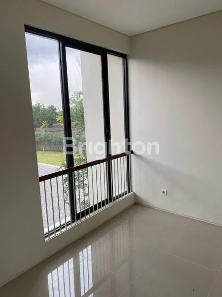 image RUMAH NORTHWEST LAKE (1)