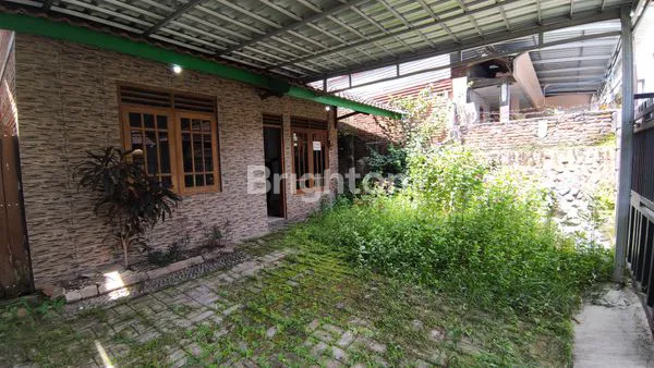 image RUMAH DI JL SEMANGKA DEKAT UNIVERSITAS MUHAMMADIYAH MALANG (1)