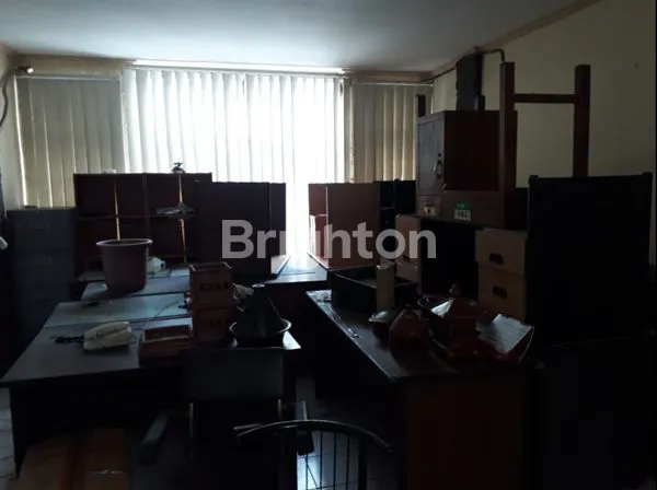 image MURAH RUKO 3,5 LANTAI JALAN LAKSDA M NAZIR COCOK UTK KANTOR & SEGALA USAHA, STRATEGIS DEKAT PELABUHAN TANJUNG PERAK (2)