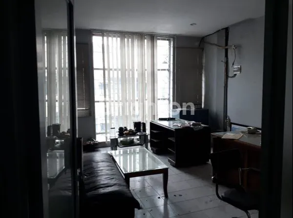 image MURAH RUKO 3,5 LANTAI JALAN LAKSDA M NAZIR COCOK UTK KANTOR & SEGALA USAHA, STRATEGIS DEKAT PELABUHAN TANJUNG PERAK (3)