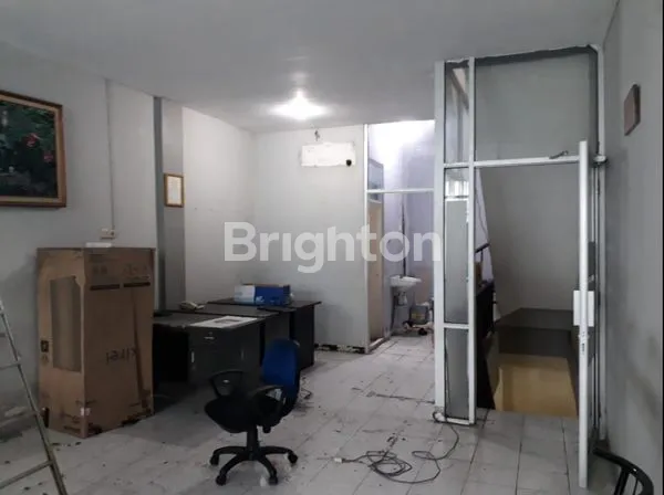 image MURAH RUKO 3,5 LANTAI JALAN LAKSDA M NAZIR COCOK UTK KANTOR & SEGALA USAHA, STRATEGIS DEKAT PELABUHAN TANJUNG PERAK (6)