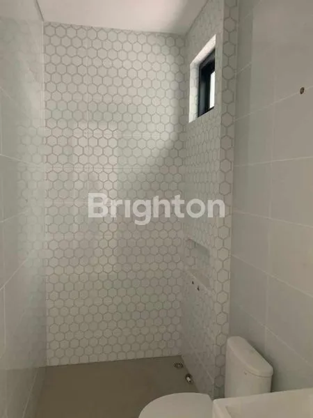 image UNIT READY HUNIAN MINIMALIS BARU GRESS 2 UNIT JEJER, 2 LANTAI,  DAPAT BONUS 4 UNIT AC, TANDON ATAS STAINLESS, 3 UNIT WATERHEATER, 2 UNIT POMPA SANYO   ATAS DAN BAWAH. BURUAN STOK TERBATAS (9)