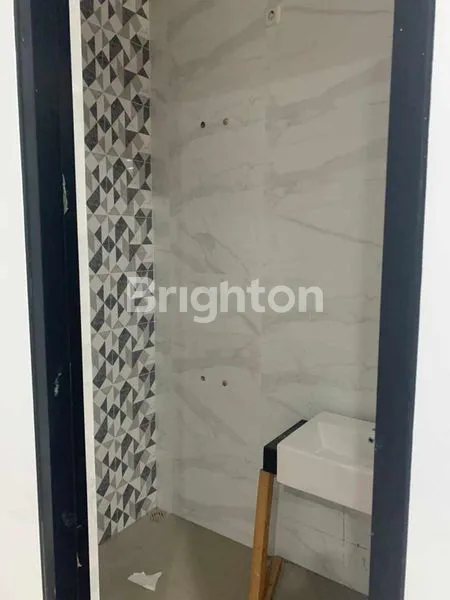 image UNIT READY HUNIAN MINIMALIS BARU GRESS 2 UNIT JEJER, 2 LANTAI,  DAPAT BONUS 4 UNIT AC, TANDON ATAS STAINLESS, 3 UNIT WATERHEATER, 2 UNIT POMPA SANYO   ATAS DAN BAWAH. BURUAN STOK TERBATAS (10)