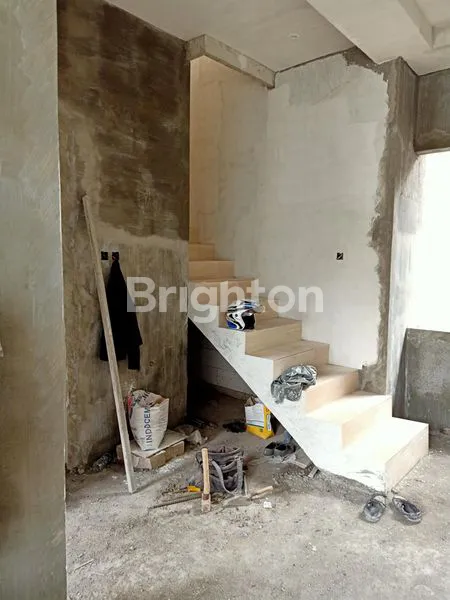 image BANGUNAN BARU GRESS  2 LANTAI, FULL GRANIT TILE  DEKAT AKSES TOLL DAN BANDARA (2)