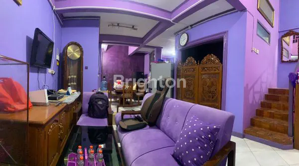 image RUMAH CANTIK 2 LANTAI SIAP HUNI TURUN HARGA DARI RP 1.850M MENJADI RP 1.750M (4)