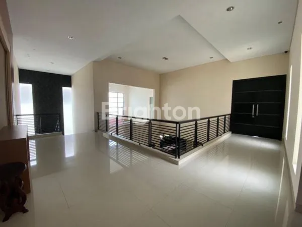 image RUMAH MEWAH DI KOMERSIAL AREA CITRALAND (5)