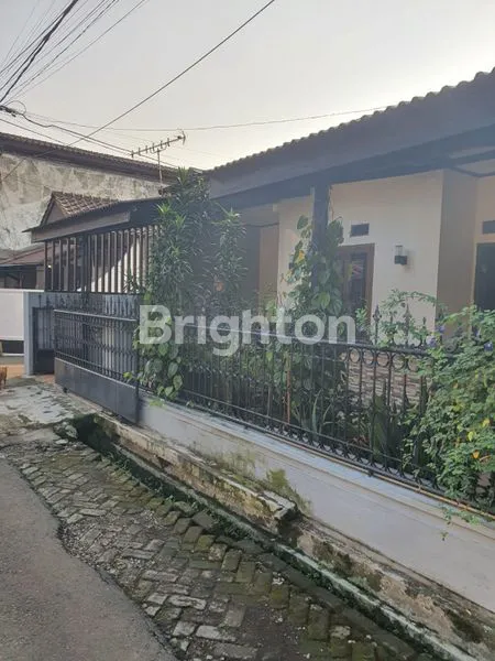 image RUMAH CANTIK SIAP HUNI DI TENGAH KOTA BOGOR (1)
