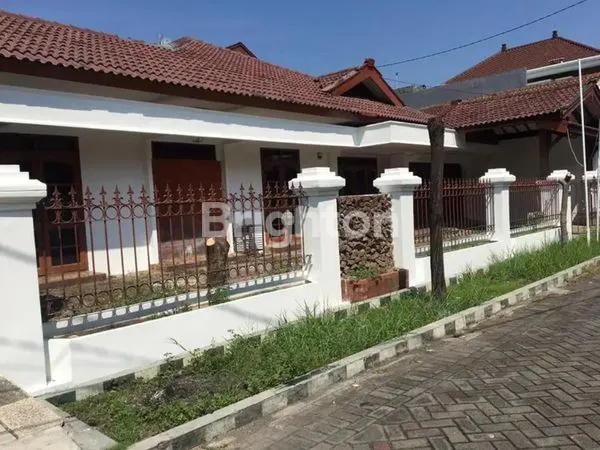 image RUMAH DI SEMOLOWARU (1)