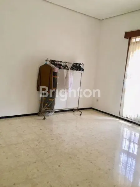 image RUMAH DI SEMOLOWARU (7)