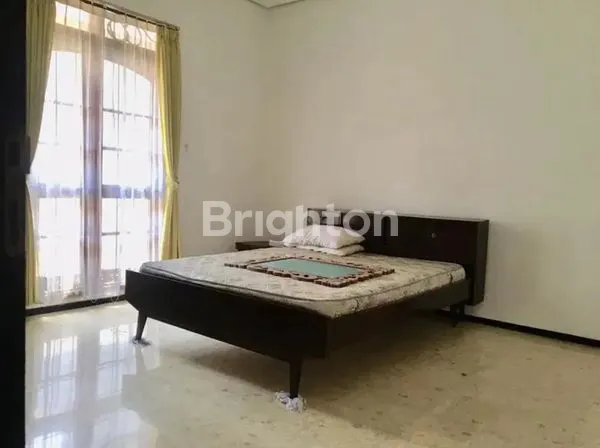 image RUMAH DI SEMOLOWARU (8)