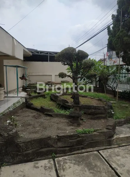 image RUMAH 2 BANGUNAN JALAN GAYUNGAN PTT SURABAYA (3)