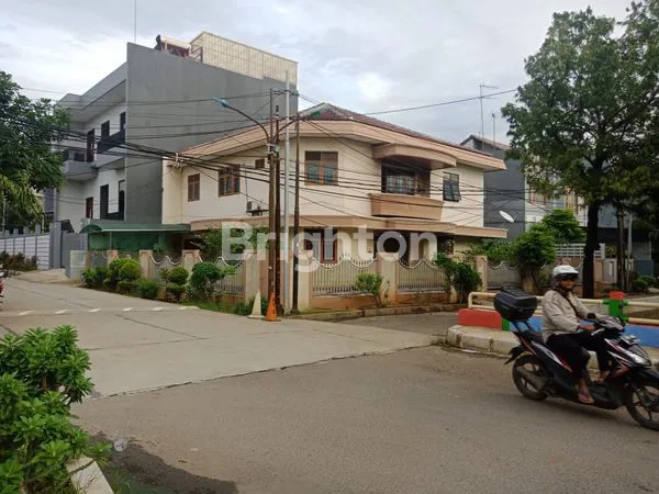 image RUMAH HOOK STANDAR DI PONDOK GADING UTAMA  KELAPA GADING (1)