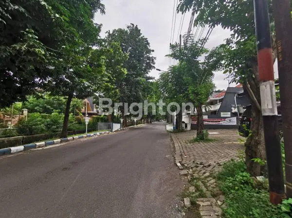 image RUKO BARU 3 LANTAI SIAP HUNI BISA KPR DI RAYA MANYAR JAYA SURABAYA (4)