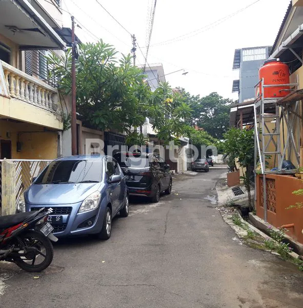 image RUMAH TUA TENGAH KOTA, STRATEGIS, SELANGKAH DARI SEKOLAH FAVORIT (2)