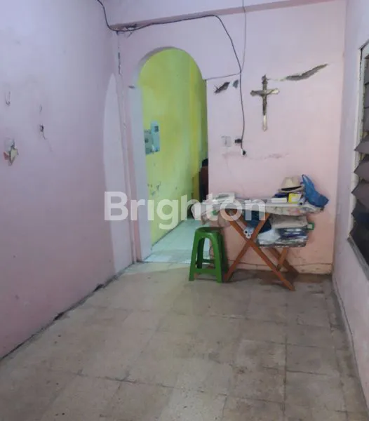 image RUMAH TUA TENGAH KOTA, STRATEGIS, SELANGKAH DARI SEKOLAH FAVORIT (5)