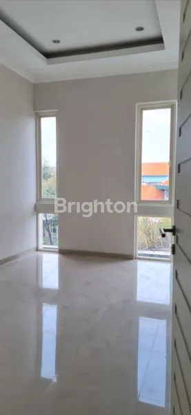 image BANGUNAN BARU GRESS MODERN 2 LANTAI MEWAH DEKAT KOTA (2)