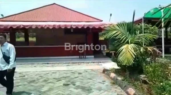 image RUMAH USAHA EX RESTO  LOKASI EXIT TOL ARAH SBY-MLG DEPAN KEBUN KEBUN RAYA PURWODADI (2)