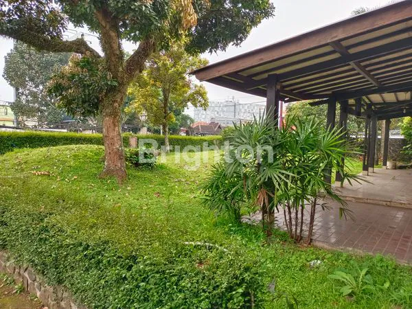 image RUMAH - KANTOR - GUDANG - SEDIKIT RENOVASI + TANAH YANG LUAS - STRATEGIS - AREA BISNIS (6)