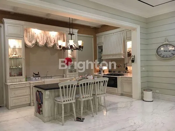 image RUMAH MEWAH PIK 1 (3)